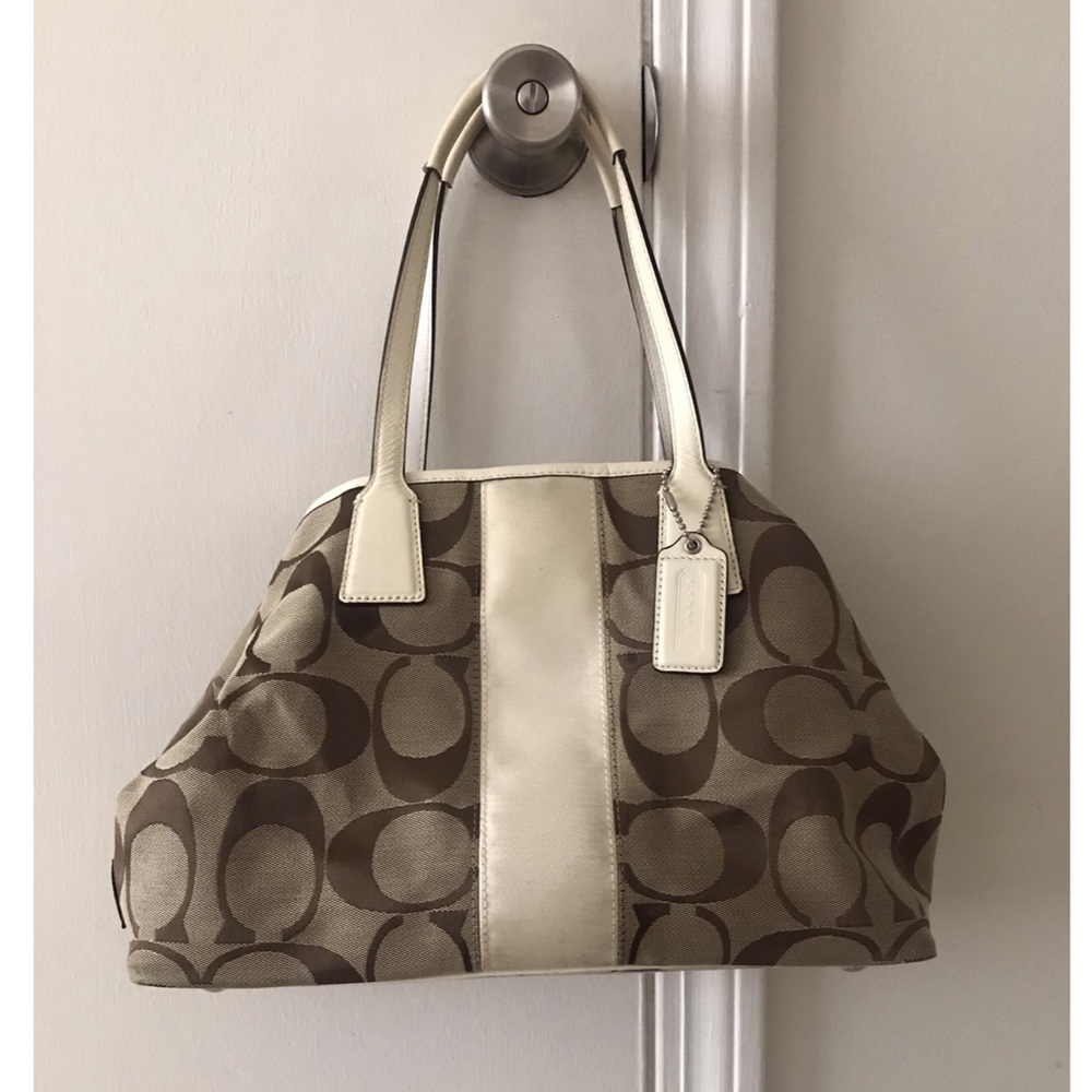 Coach shoulder bag with white trim
